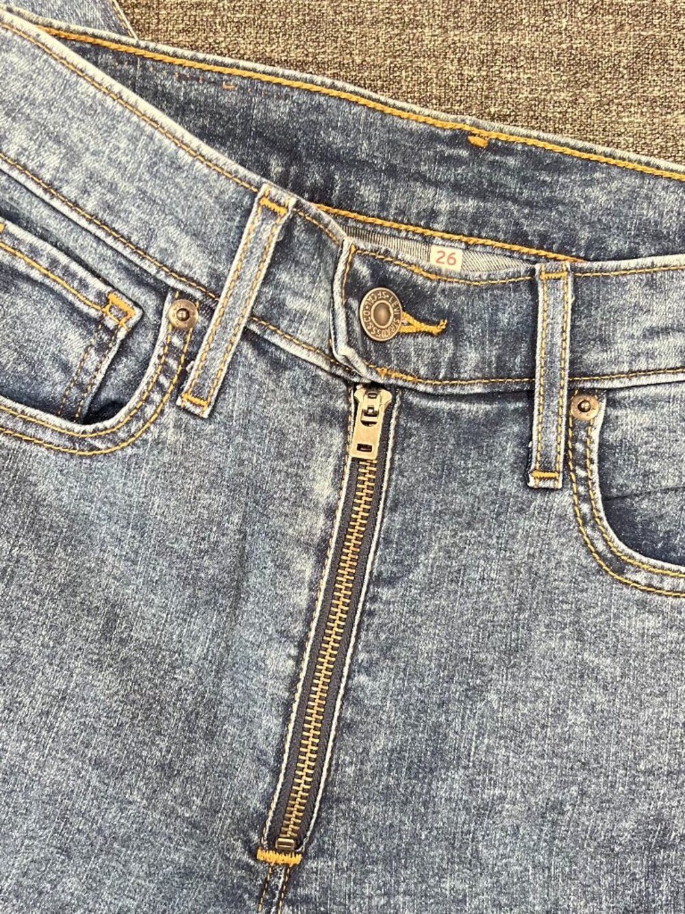 Levi's exposed zipper details acid medium wash skinny jeans size 26 NWOT